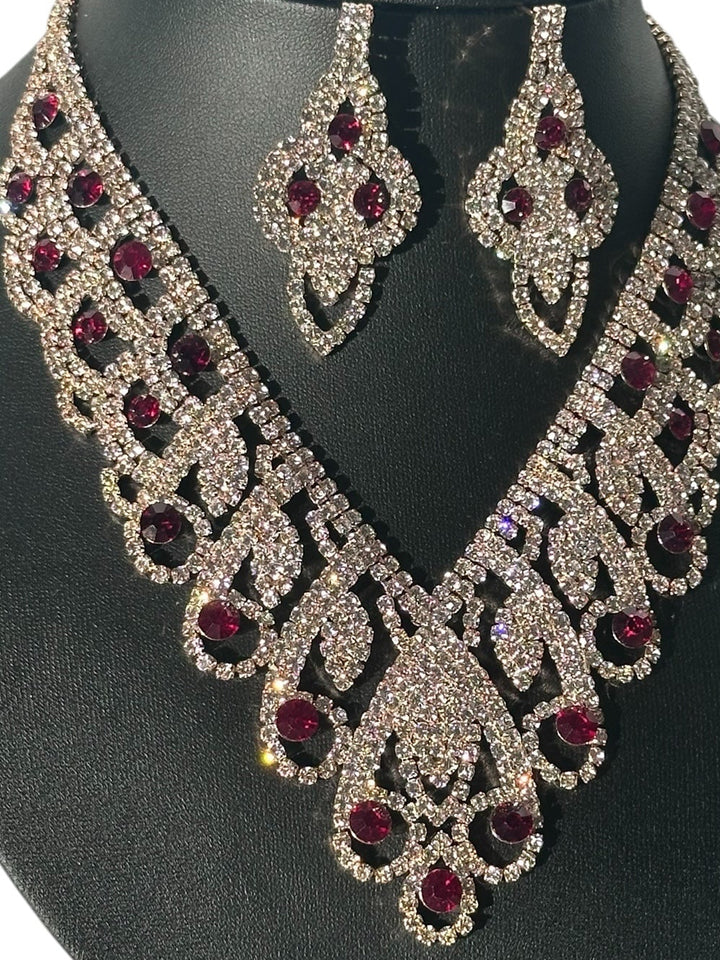 Choker Necklace Clasp and Detail View
