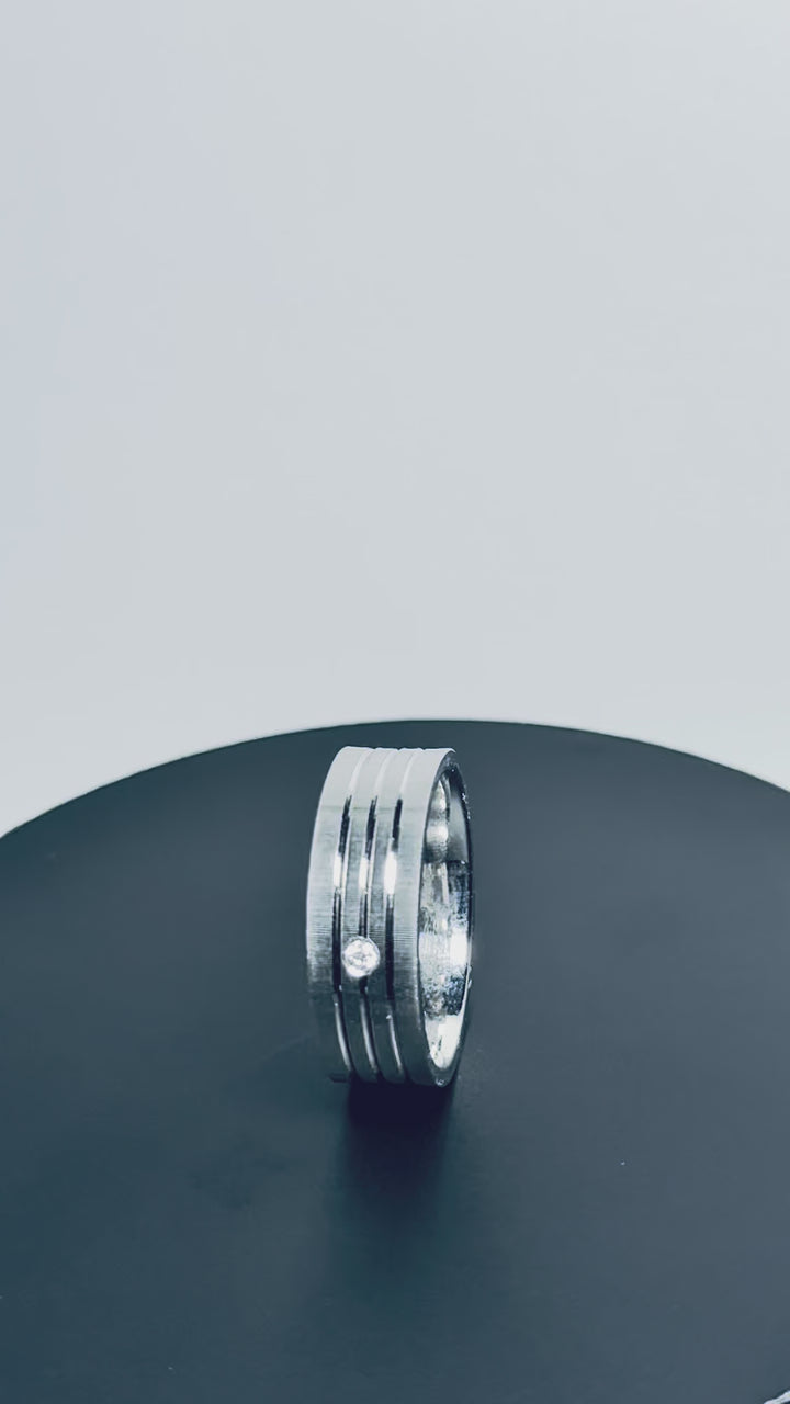 The Hollow Loop Side Profile