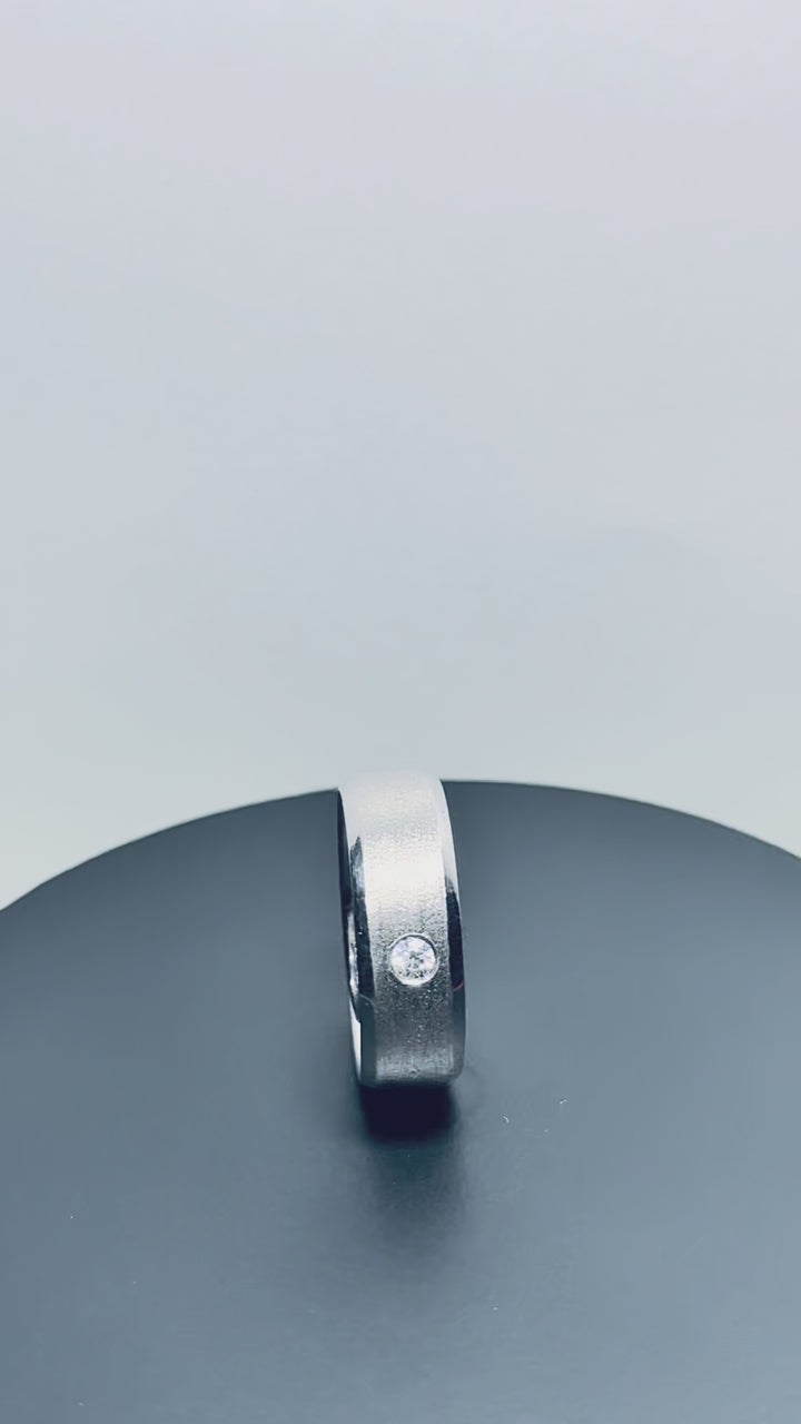 Grey Line Ring Close-Up Detail